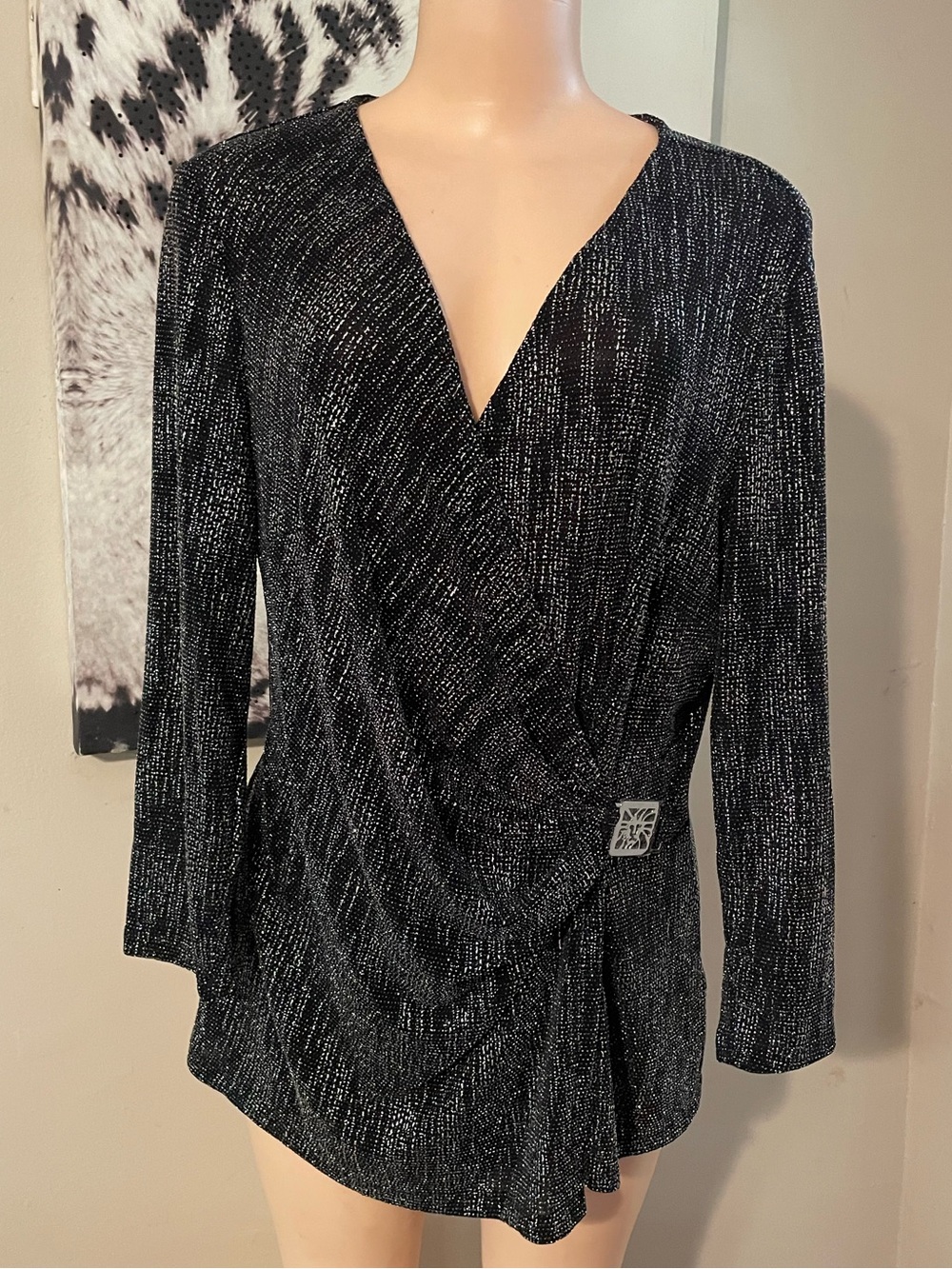 Anne Klein Black Metallic shimmer Wrap blouse Top logo accent silver Stretch L